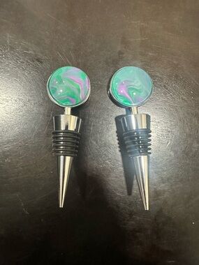 Hand Crafted Green and Purple Marble Wine Bottle Stoppers (Pair)